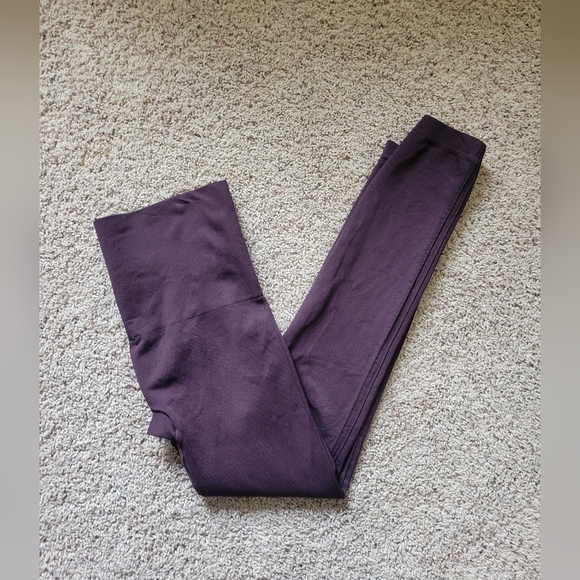 Spanx Look At Me Now Maroon Leggings 1X - Picture 2 of 6